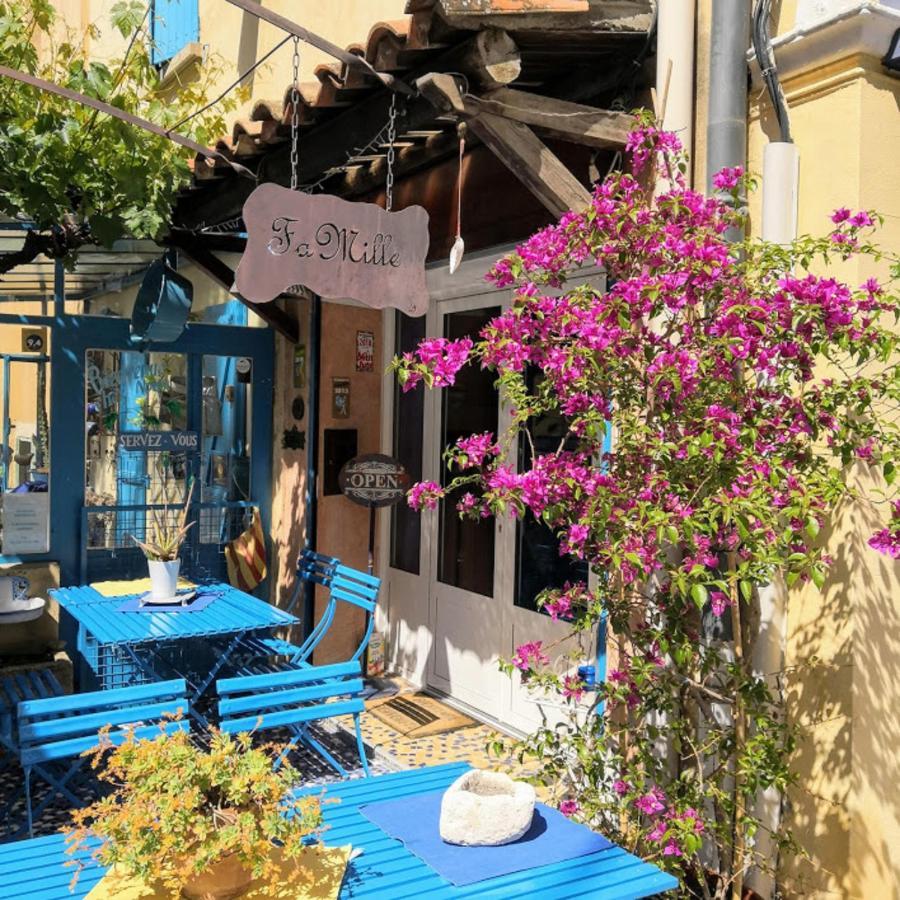 Gite Fa Mille Maison Bleu Robion en Luberon Eksteriør bilde
